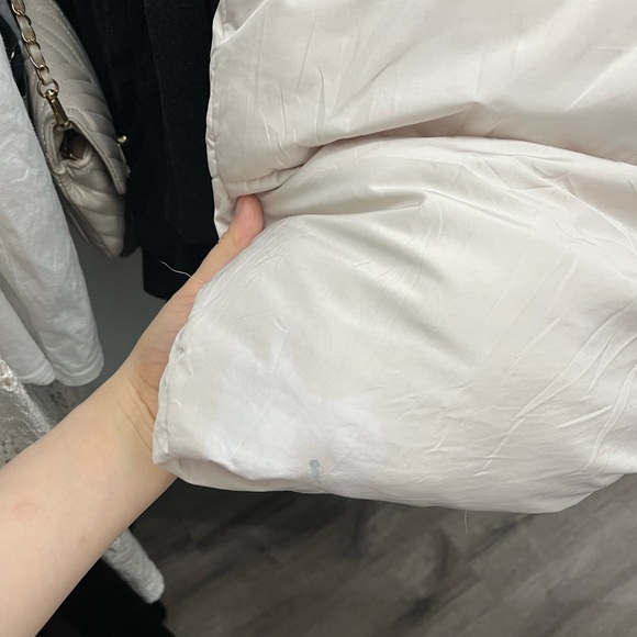 Miss Selfridge light pink long hooded puffer vest - Picture 3 of 6